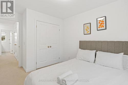 30 Damude Avenue, Thorold, ON - Indoor Photo Showing Bedroom