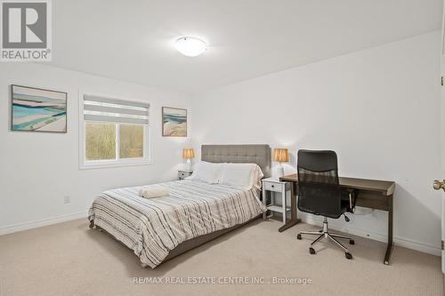 30 Damude Avenue, Thorold, ON - Indoor Photo Showing Bedroom