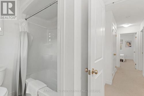 30 Damude Avenue, Thorold, ON - Indoor Photo Showing Bathroom