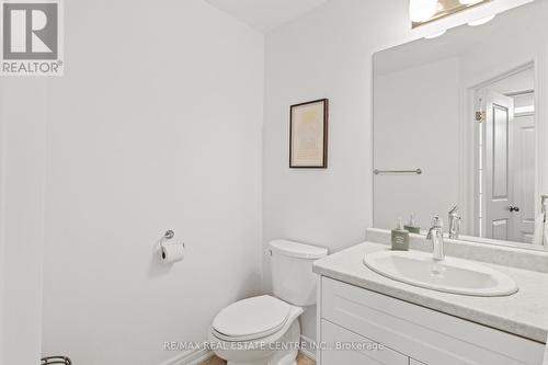 30 Damude Avenue, Thorold, ON - Indoor Photo Showing Bathroom