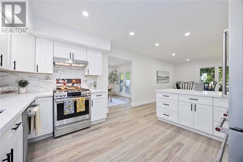 748 St Clair Parkway, St Clair, ON - Indoor Photo Showing Kitchen