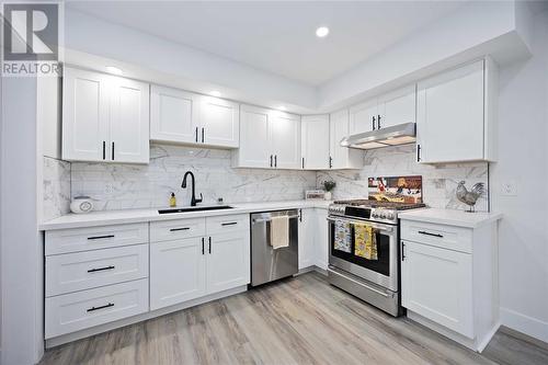 748 St Clair Parkway, St Clair, ON - Indoor Photo Showing Kitchen With Upgraded Kitchen