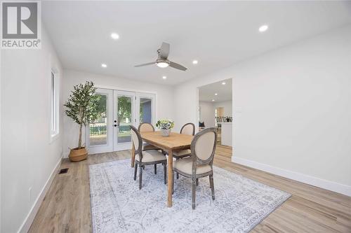 748 St Clair Parkway, St Clair, ON - Indoor Photo Showing Dining Room