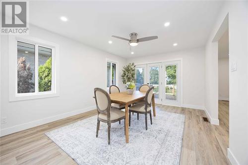 748 St Clair Parkway, St Clair, ON - Indoor Photo Showing Dining Room