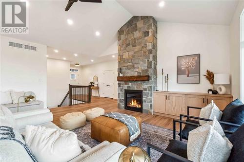 6755 Griffin Drive, Plympton-Wyoming, ON - Indoor Photo Showing Living Room With Fireplace