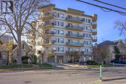 306 - 435 Colborne Street, London, ON - Outdoor With Balcony With Facade