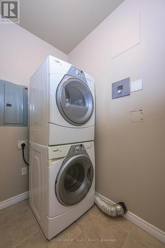 306 - 435 Colborne Street, London, ON - Indoor Photo Showing Laundry Room