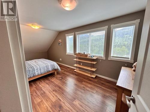 946 Redstone Drive, Rossland, BC - Indoor Photo Showing Bedroom