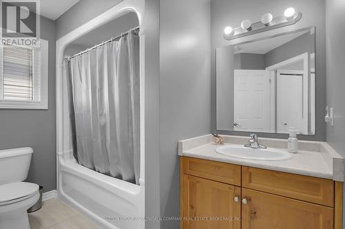 3341 Georgeheriot Lane, London, ON - Indoor Photo Showing Bathroom