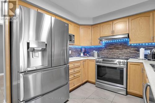 3341 Georgeheriot Lane, London, ON - Indoor Photo Showing Kitchen