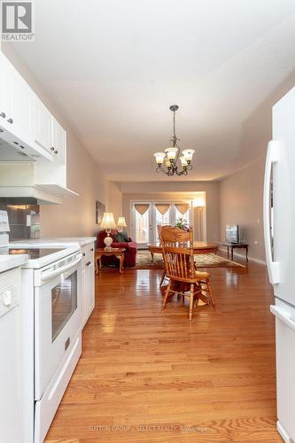 44 - 1555 Highbury Avenue N, London, ON - Indoor Photo Showing Kitchen