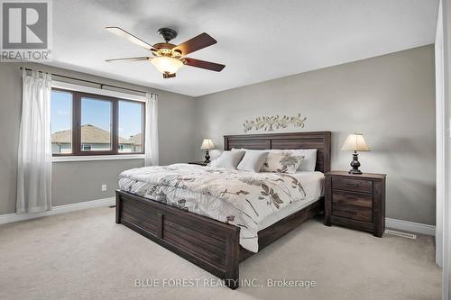 1776 Green Gables Road, London, ON - Indoor Photo Showing Bedroom