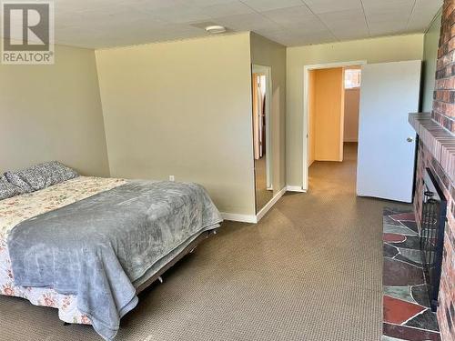 4046 Joyce Ave, Powell River, BC - Indoor Photo Showing Bedroom