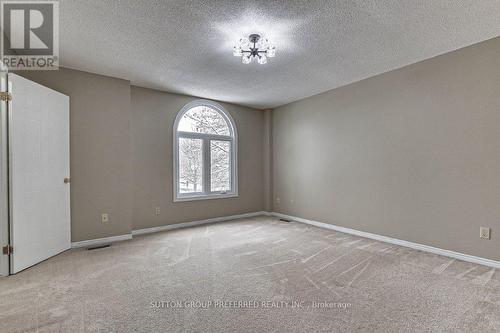 30 - 925 Lawson Road, London, ON - Indoor Photo Showing Other Room