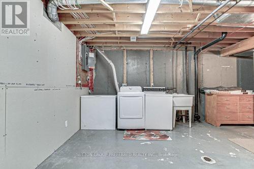 30 - 925 Lawson Road, London, ON - Indoor Photo Showing Laundry Room