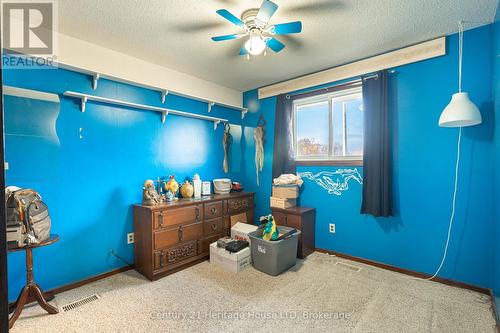 130 St Davids Rd Road, St. Catharines (460 - Burleigh Hill), ON - Indoor Photo Showing Bedroom