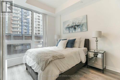 212 - 8 Mercer Street, Toronto, ON - Indoor Photo Showing Bedroom