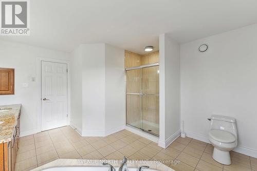 760 Lakebreeze Circle, Ottawa, ON - Indoor Photo Showing Bathroom