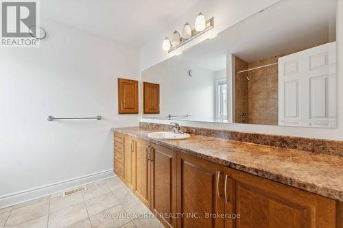 760 Lakebreeze Circle, Ottawa, ON - Indoor Photo Showing Bathroom