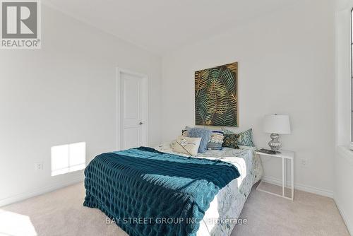 1056 Pisces Trail, Pickering, ON - Indoor Photo Showing Bedroom