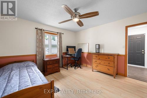 183 Lake Drive N, Georgina, ON - Indoor Photo Showing Bedroom