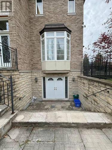 1 Clarkehaven Street, Vaughan, ON - Outdoor