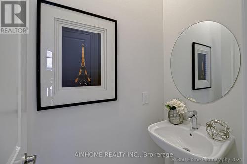 67 Menotti Drive, Richmond Hill, ON - Indoor Photo Showing Bathroom