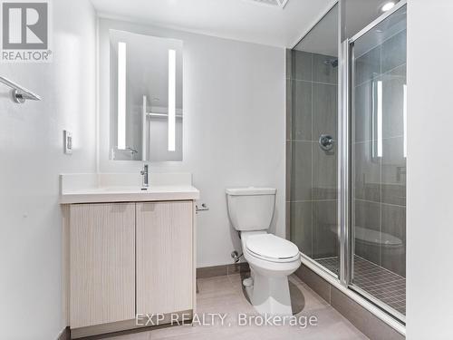 2927 - 5 Mabelle Avenue, Toronto, ON - Indoor Photo Showing Bathroom