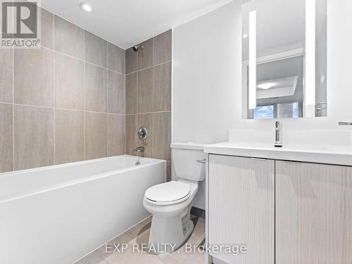 2927 - 5 Mabelle Avenue, Toronto, ON - Indoor Photo Showing Bathroom