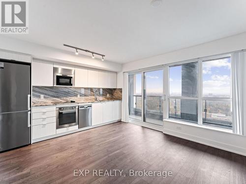 2927 - 5 Mabelle Avenue, Toronto, ON - Indoor Photo Showing Kitchen