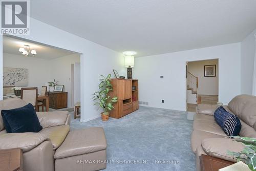 47 Durham Crescent, Brampton, ON - Indoor Photo Showing Living Room