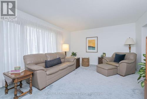 47 Durham Crescent, Brampton, ON - Indoor Photo Showing Living Room