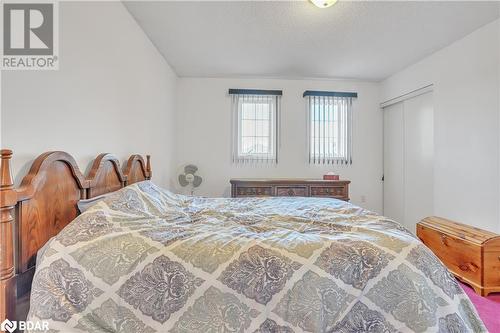 1 Farmstead Crescent, Barrie, ON - Indoor Photo Showing Bedroom