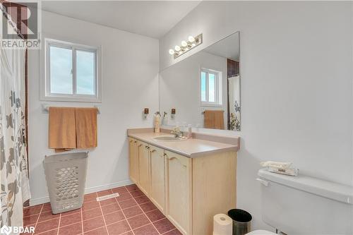 1 Farmstead Crescent, Barrie, ON - Indoor Photo Showing Bathroom