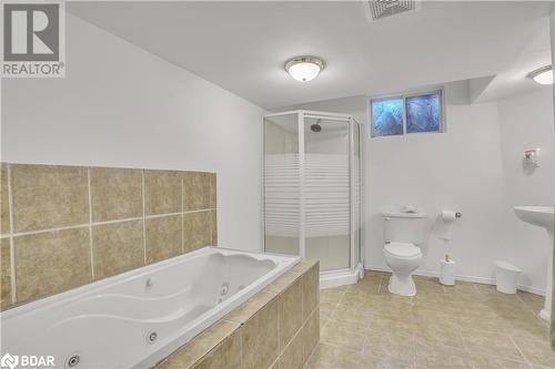 1 Farmstead Crescent, Barrie, ON - Indoor Photo Showing Bathroom