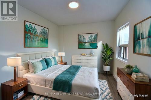 64 Crooks Street, Hamilton, ON - Indoor Photo Showing Bedroom