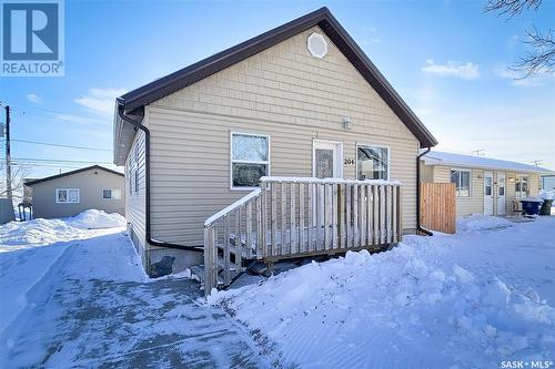 204 1St Avenue E, Rosetown, SK - Outdoor With Exterior