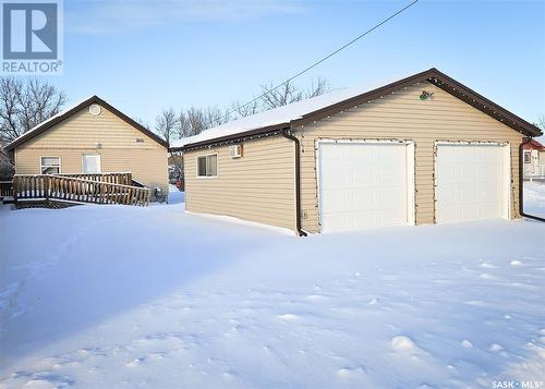 204 1St Avenue E, Rosetown, SK - Outdoor With Exterior