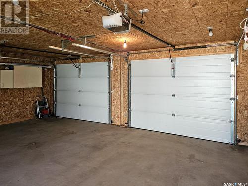 204 1St Avenue E, Rosetown, SK - Indoor Photo Showing Garage