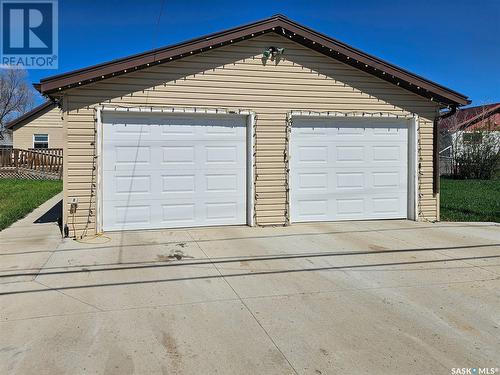 204 1St Avenue E, Rosetown, SK - Outdoor With Exterior