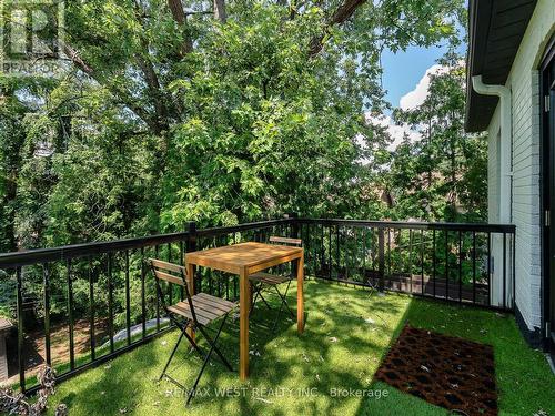 72 Riverview Gardens W, Toronto, ON - Outdoor