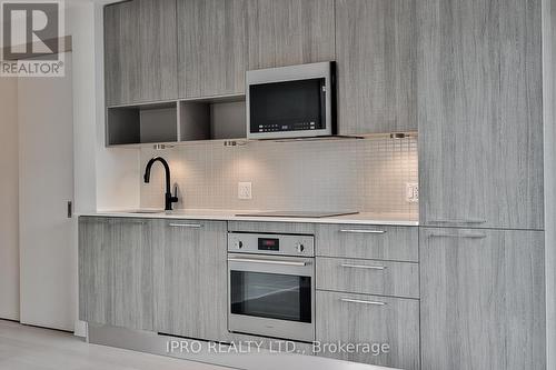 909 - 501 Adelaide Street W, Toronto, ON - Indoor Photo Showing Kitchen