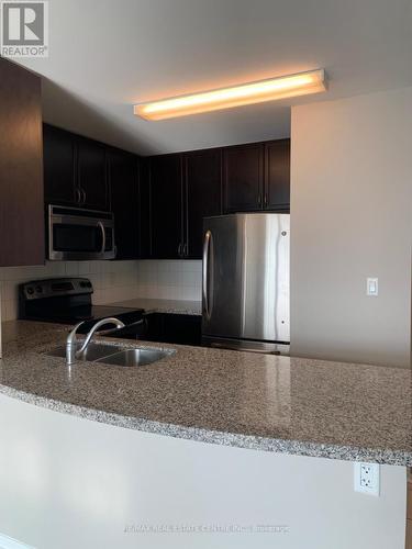 Ph07 - 4900 Glen Erin Drive, Mississauga, ON - Indoor Photo Showing Kitchen With Double Sink