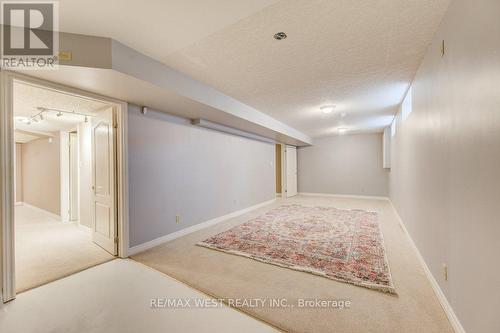 610 Stonebury Crescent, Waterloo, ON - Indoor Photo Showing Other Room