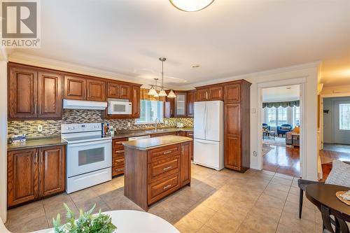 11 Larner Street, St. John'S, NL - Indoor Photo Showing Kitchen