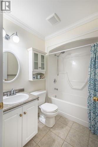 11 Larner Street, St. John'S, NL - Indoor Photo Showing Bathroom