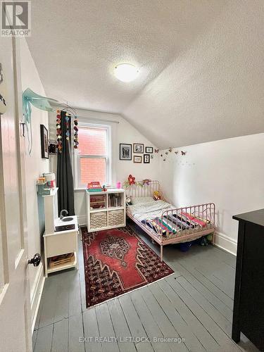 512 Charlotte Street, Peterborough (Downtown), ON - Indoor Photo Showing Bedroom