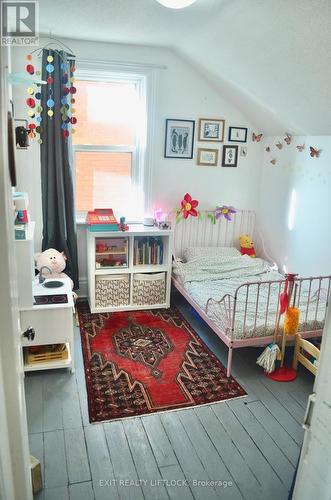 512 Charlotte Street, Peterborough (Downtown), ON - Indoor Photo Showing Bedroom