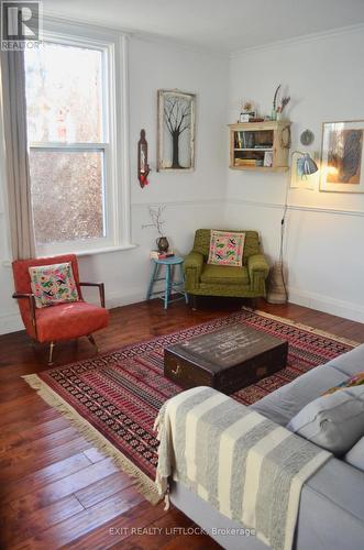 512 Charlotte Street, Peterborough (Downtown), ON - Indoor Photo Showing Living Room