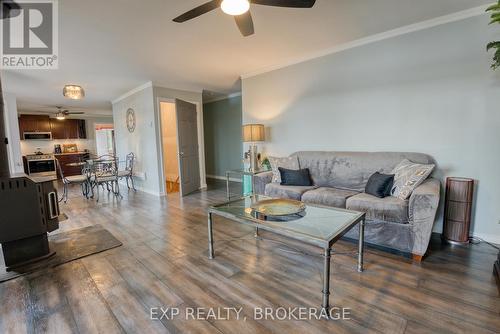 1055 Almost Lane, North Frontenac (Frontenac North), ON - Indoor Photo Showing Living Room